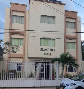 Отель Blanco Mar Hotel  Санта Марта